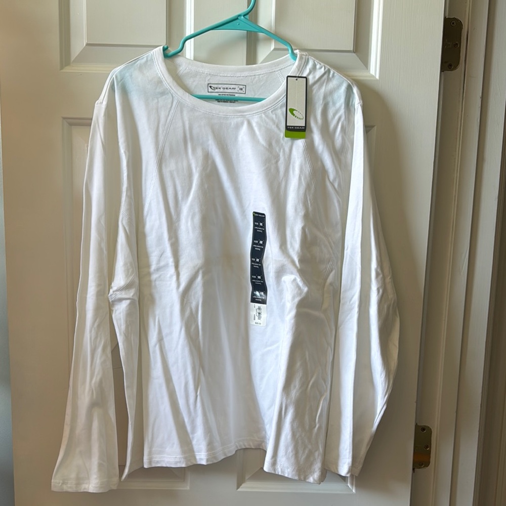 White Long Sleeve Tees Casual Soft Fabric Relaxed Fit